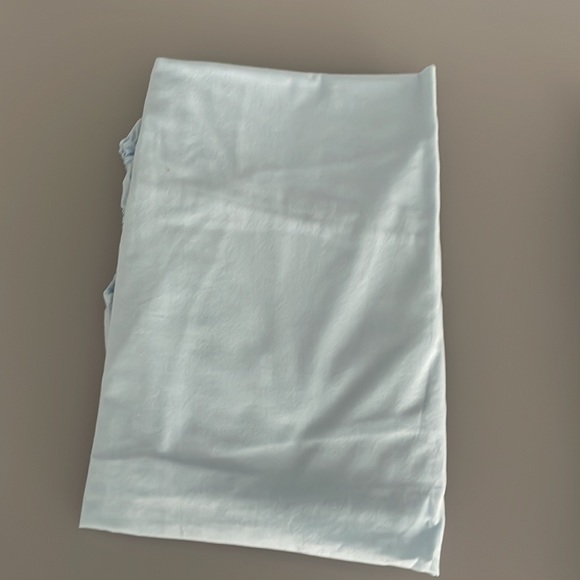 Armani baby blue crib sheet/ pillow case and light blanket - Picture 3 of 3